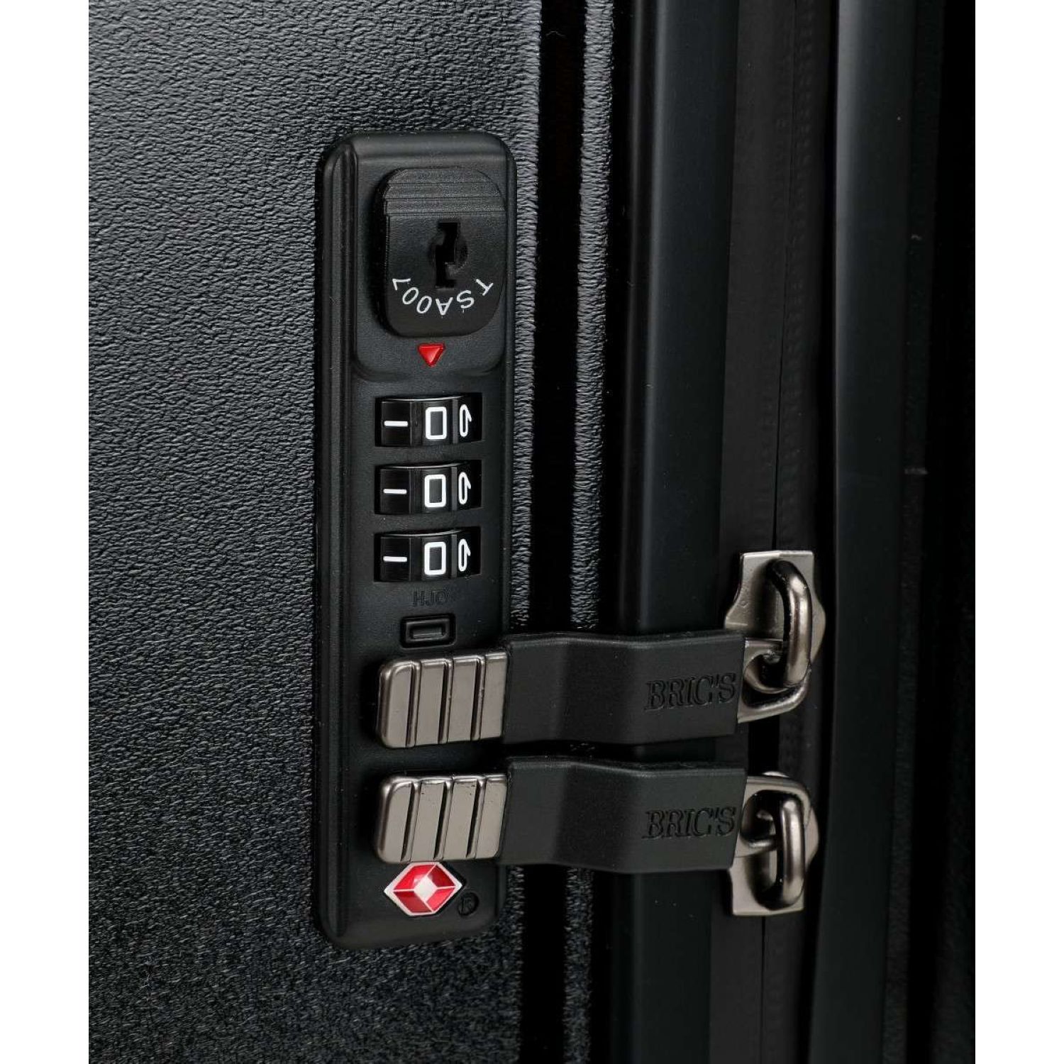 brics luggage lock